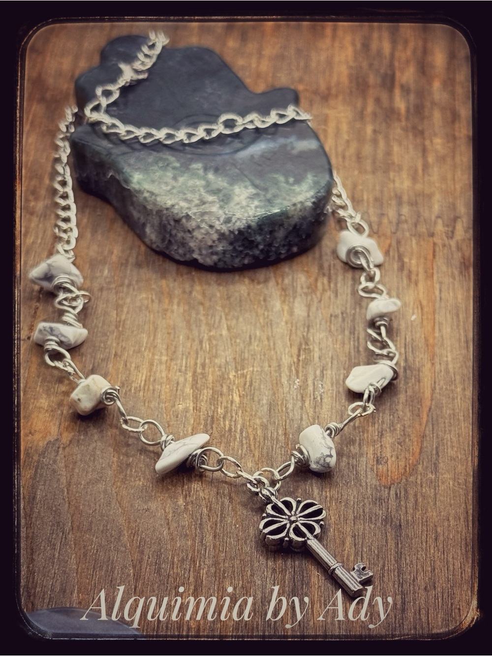 Alquimia White Howlite Bead Necklace with Floral Key Charm